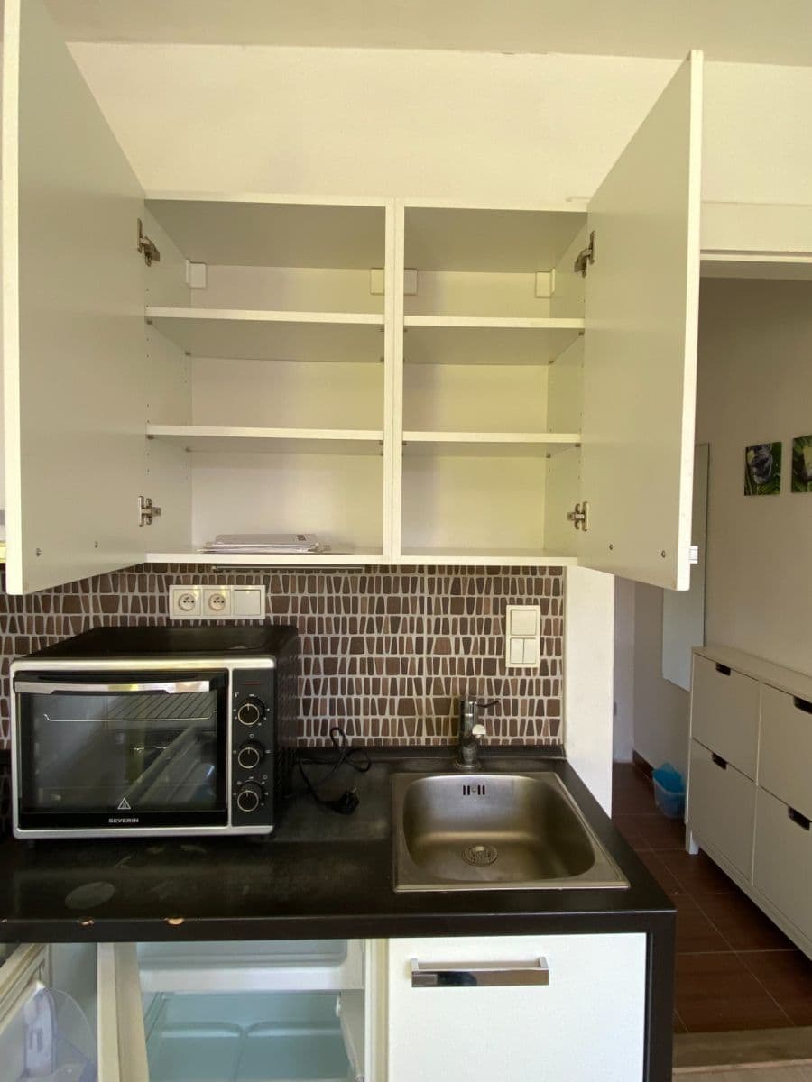 Prenájom bytu 1-izbový 21 m², U Smaltovny, Praha, Praha Prenájom bytu 1-izbový 21 m², U Smaltovny, Praha, Praha