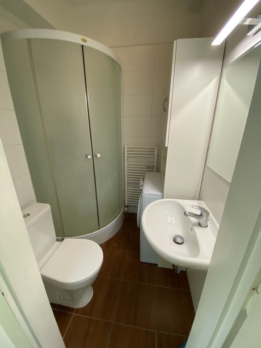 Prenájom bytu 1-izbový 21 m², U Smaltovny, Praha, Praha Prenájom bytu 1-izbový 21 m², U Smaltovny, Praha, Praha