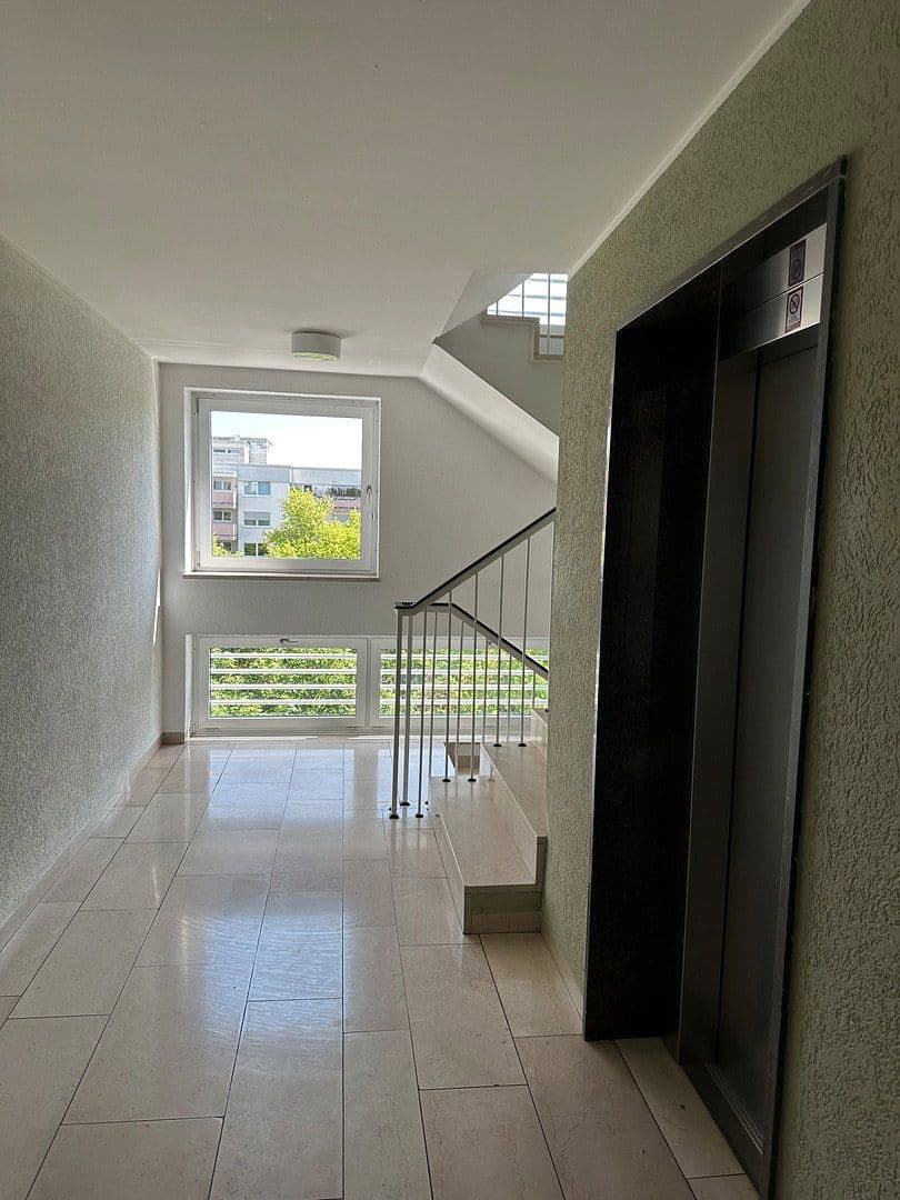 Predaj bytu 1-izbový 42 m², Wittelsbacherstraße 24, Germering, Bavorsko Predaj bytu 1-izbový 42 m², Wittelsbacherstraße 24, Germering, Bavorsko