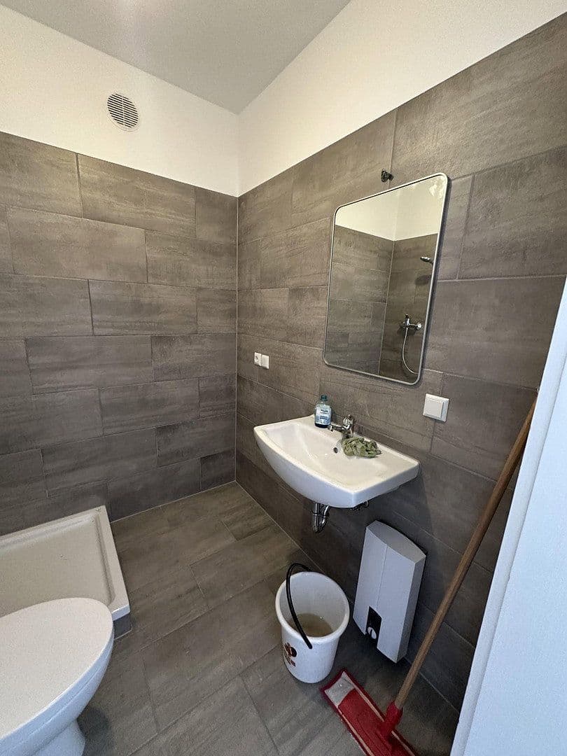 Prenájom bytu 2-izbový 62 m², Mannheim, Bádensko-Wurttembersko Prenájom bytu 2-izbový 62 m², Mannheim, Bádensko-Wurttembersko