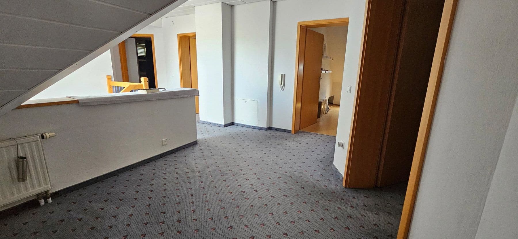 Predaj domu 198 m², pozemek 765 m², Ellgau, Bavorsko Predaj domu 198 m², pozemek 765 m², Ellgau, Bavorsko