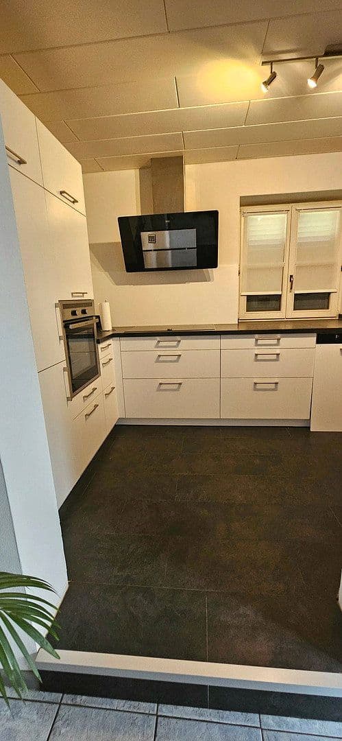 Predaj domu 198 m², pozemek 765 m², Ellgau, Bavorsko Predaj domu 198 m², pozemek 765 m², Ellgau, Bavorsko