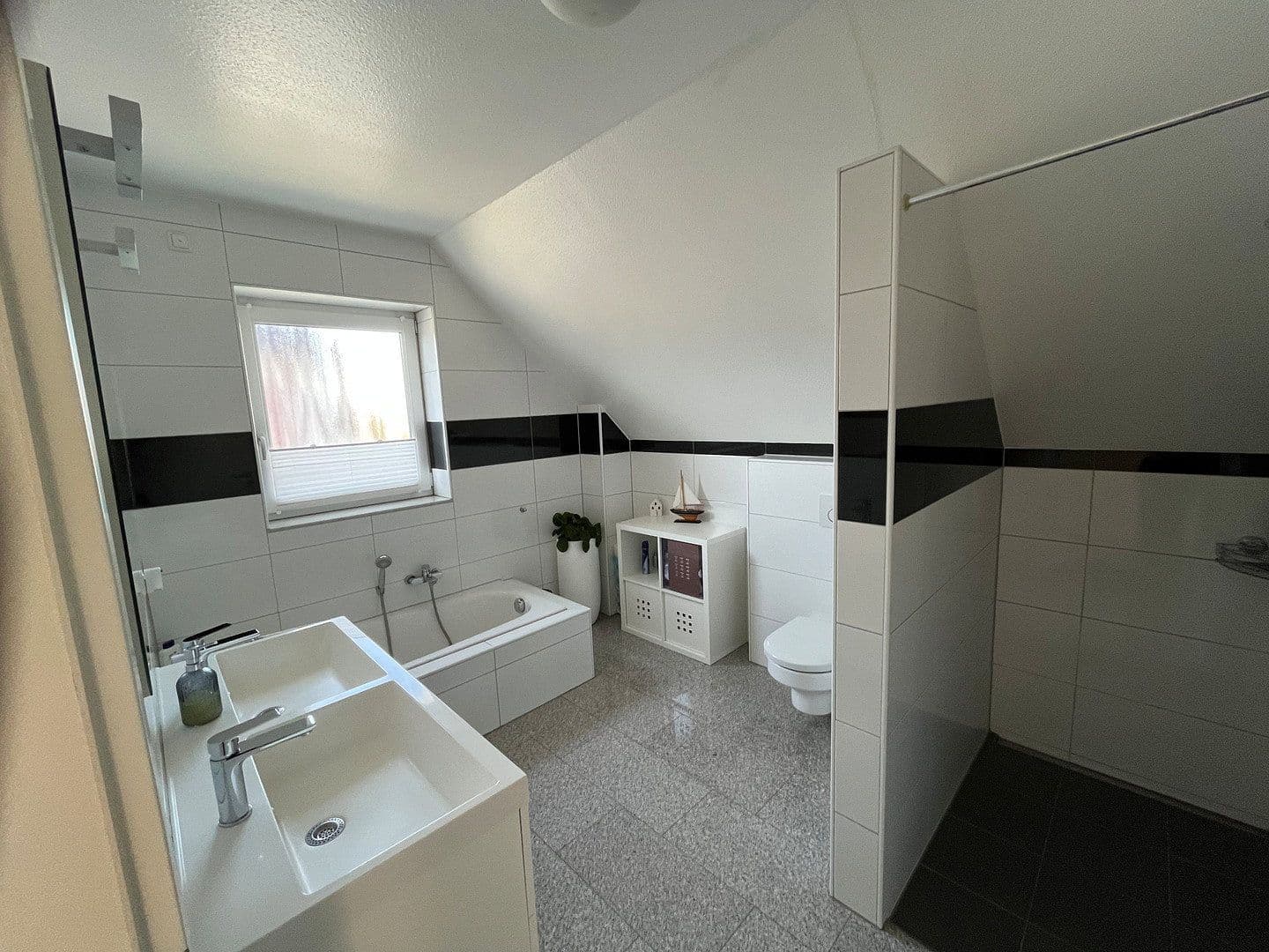 Predaj domu 152 m², pozemek 455 m², Kerpen, Severné Porýnie - Westfálsko Predaj domu 152 m², pozemek 455 m², Kerpen, Severné Porýnie - Westfálsko