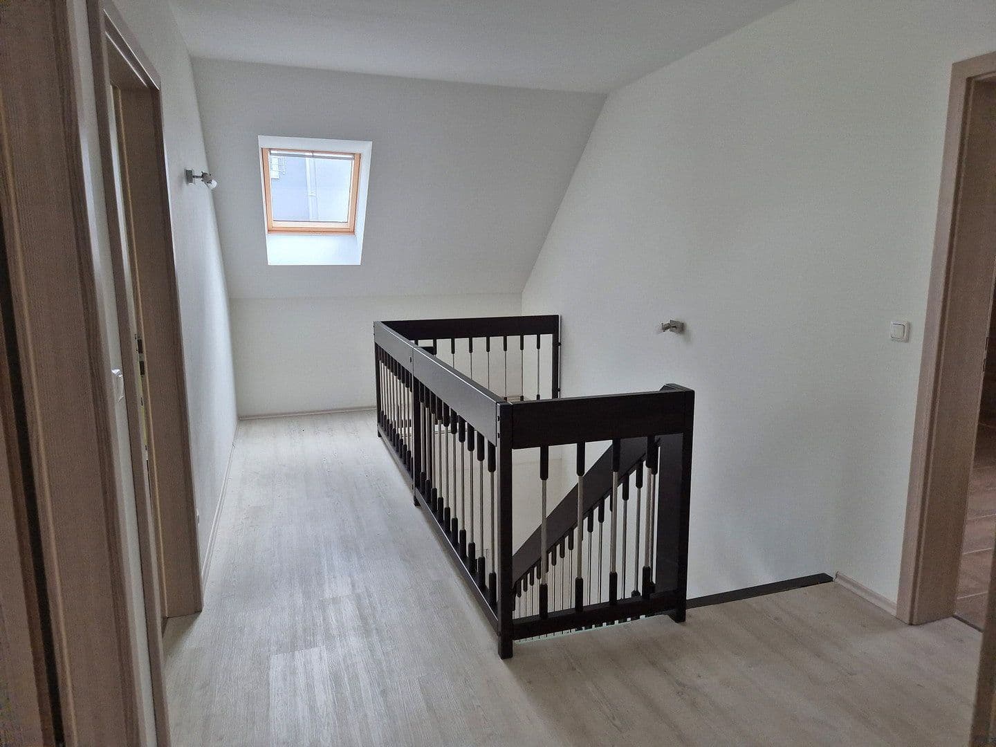 Predaj domu 135 m², pozemek 489 m², Cottbus, Brandenbursko Predaj domu 135 m², pozemek 489 m², Cottbus, Brandenbursko