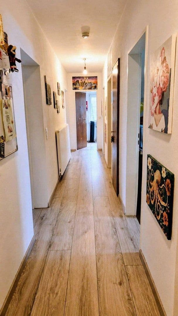Prenájom bytu 4-izbový 80 m², Oberursel (Taunus), Hesensko Prenájom bytu 4-izbový 80 m², Oberursel (Taunus), Hesensko