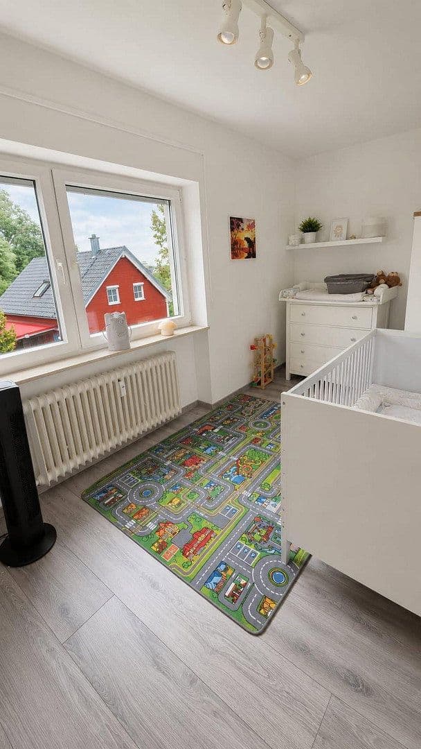 Prenájom bytu 4-izbový 80 m², Oberursel (Taunus), Hesensko Prenájom bytu 4-izbový 80 m², Oberursel (Taunus), Hesensko