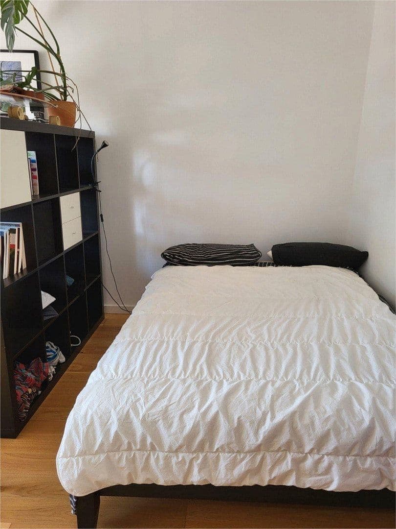 Prenájom bytu 1-izbový 40 m², Berlin, Berlín Prenájom bytu 1-izbový 40 m², Berlin, Berlín