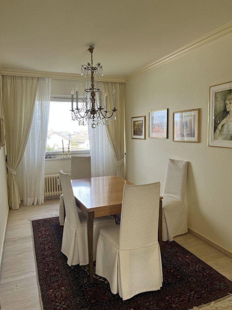 Predaj domu 186 m², pozemek 670 m², Pforzheim, Bádensko-Wurttembersko Predaj domu 186 m², pozemek 670 m², Pforzheim, Bádensko-Wurttembersko