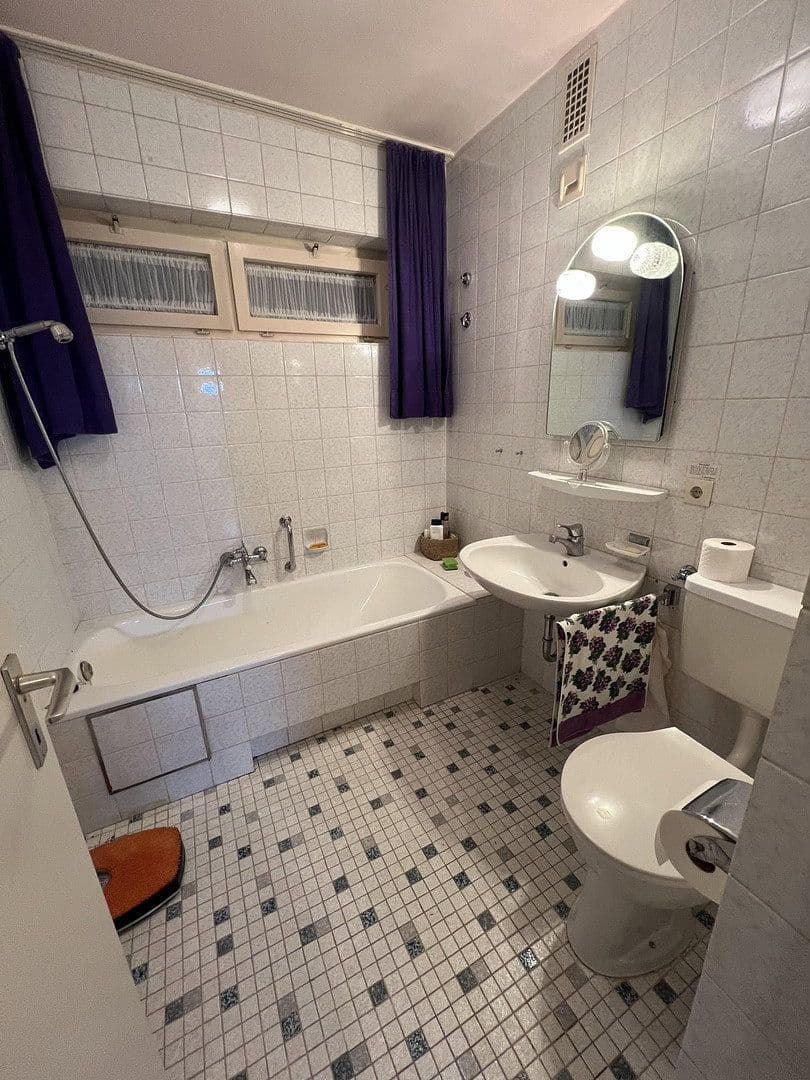 Predaj domu 186 m², pozemek 670 m², Pforzheim, Bádensko-Wurttembersko Predaj domu 186 m², pozemek 670 m², Pforzheim, Bádensko-Wurttembersko