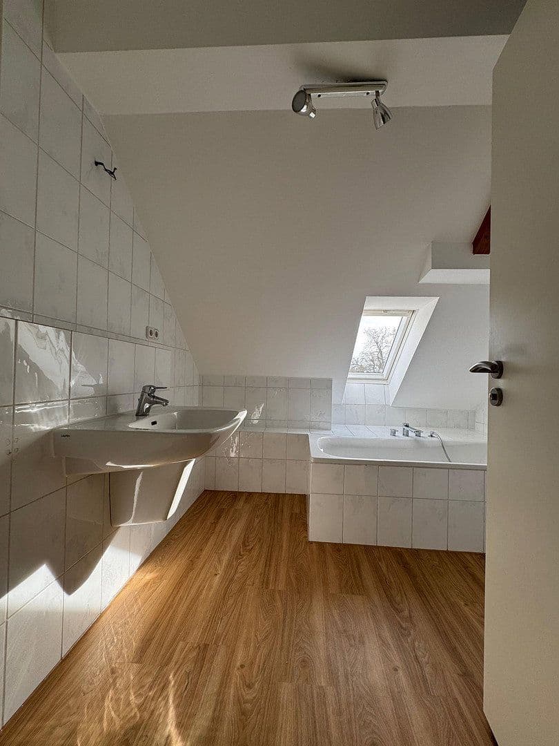 Predaj bytu 2-izbový 64 m², Germering, Bavorsko Predaj bytu 2-izbový 64 m², Germering, Bavorsko