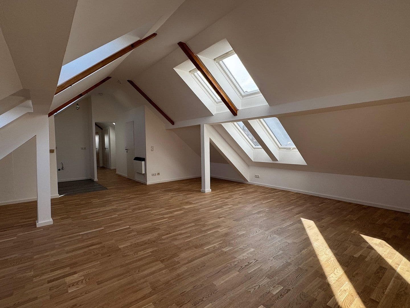Predaj bytu 2-izbový 64 m², Germering, Bavorsko Predaj bytu 2-izbový 64 m², Germering, Bavorsko