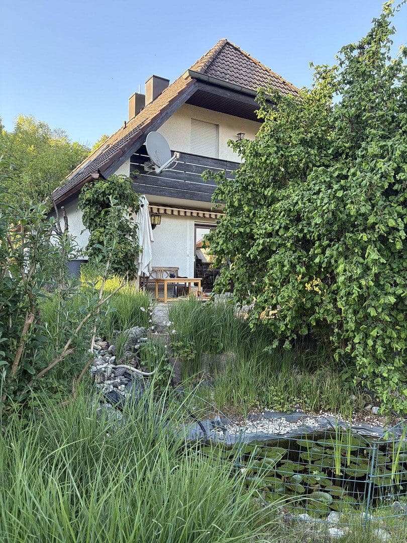 Predaj domu 164 m², pozemek 547 m², Feucht, Bavorsko Predaj domu 164 m², pozemek 547 m², Feucht, Bavorsko