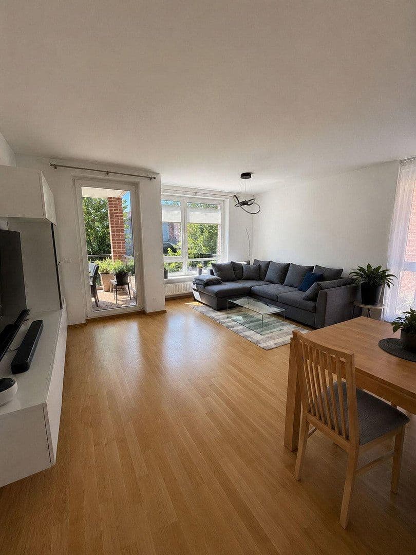 Prenájom bytu 3-izbový 80 m², Hannover, Dolné Sasko Prenájom bytu 3-izbový 80 m², Hannover, Dolné Sasko