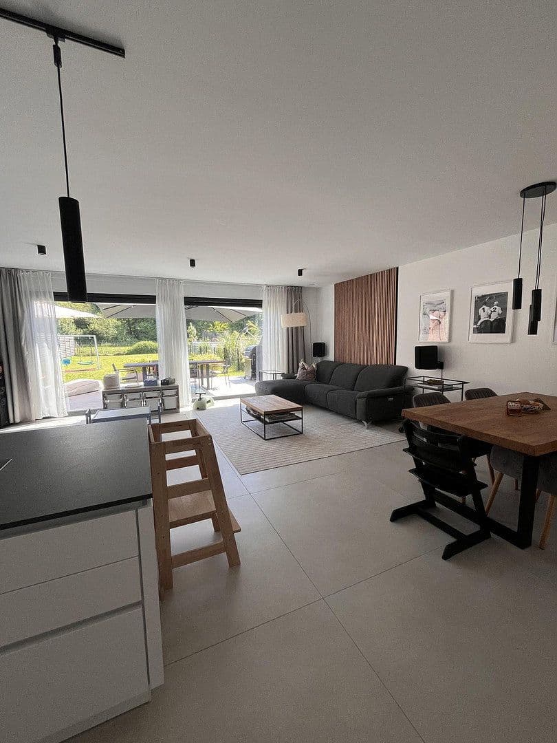 Prenájom domu 200 m², pozemek 500 m², Am Leiterchen 20a, Recklinghausen, Severné Porýnie - Westfálsko Prenájom domu 200 m², pozemek 500 m², Am Leiterchen 20a, Recklinghausen, Severné Porýnie - Westfálsko