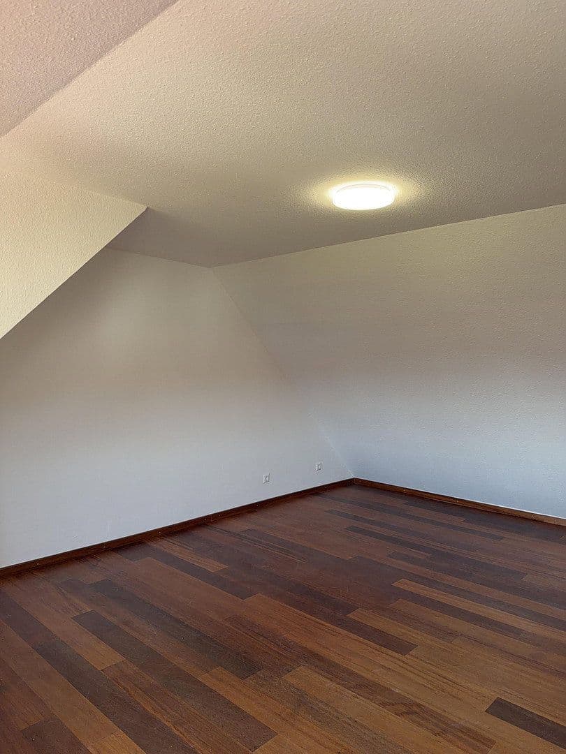 Prenájom bytu 3-izbový 78 m², Villingen-Schwenningen, Bádensko-Wurttembersko Prenájom bytu 3-izbový 78 m², Villingen-Schwenningen, Bádensko-Wurttembersko