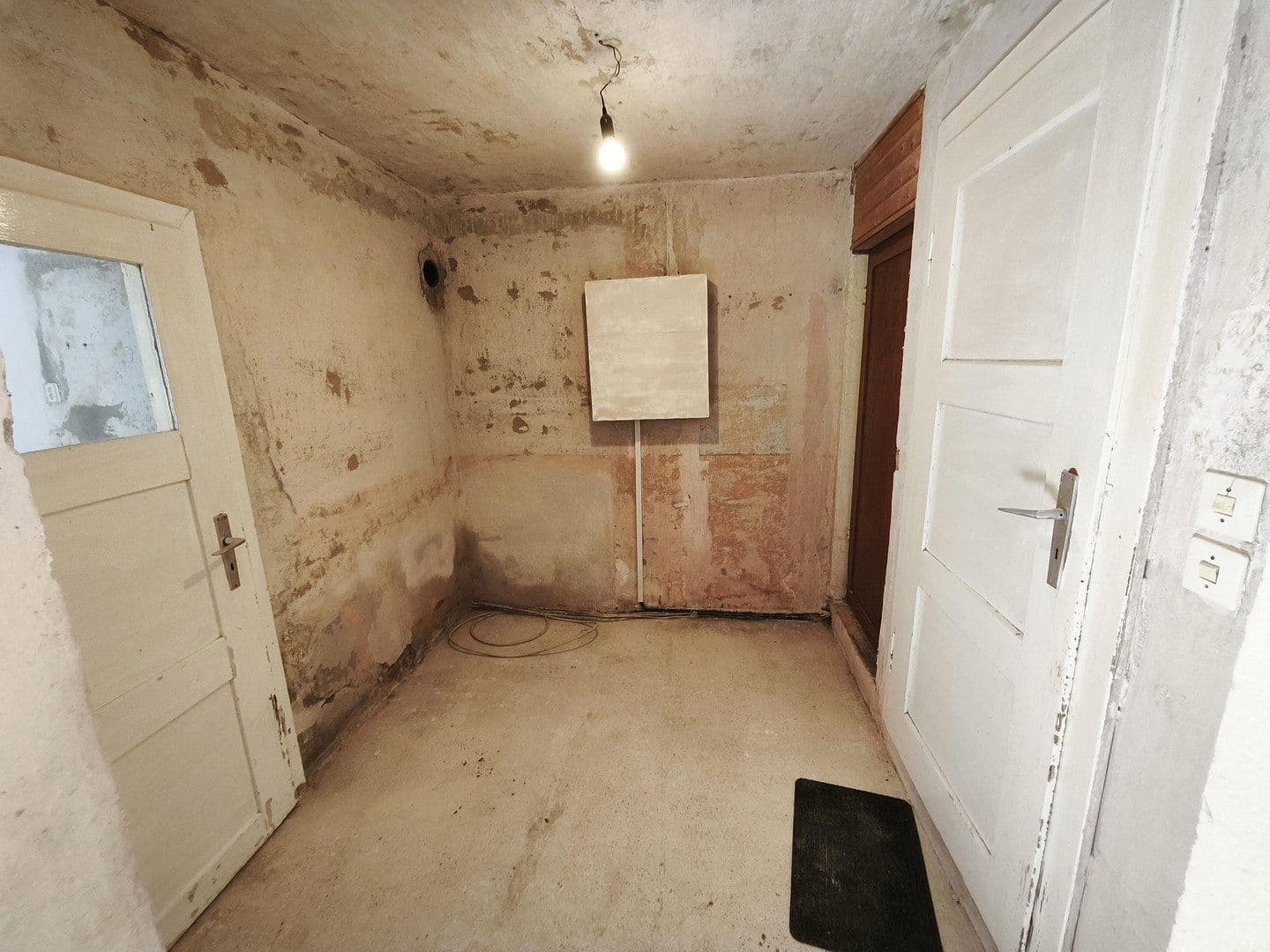 Predaj domu 90 m², pozemek 1.887 m², Grünstraße 17, Zahna-Elster, Sasko-Anhaltsko Predaj domu 90 m², pozemek 1.887 m², Grünstraße 17, Zahna-Elster, Sasko-Anhaltsko