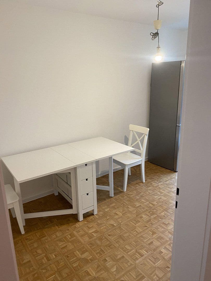 Prenájom bytu 2-izbový 46 m², München, Bavorsko Prenájom bytu 2-izbový 46 m², München, Bavorsko
