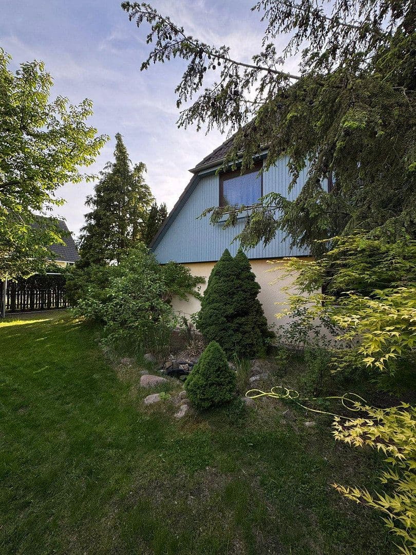 Predaj domu 137 m², pozemek 476 m², Fredersdorf-Vogelsdorf, Brandenbursko Predaj domu 137 m², pozemek 476 m², Fredersdorf-Vogelsdorf, Brandenbursko