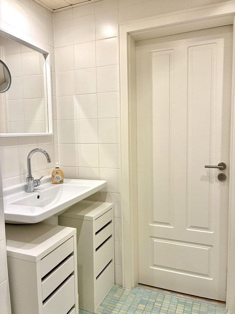 Predaj bytu 3-izbový 64 m², Stammheimer Straße 59, Köln, Severné Porýnie - Westfálsko Predaj bytu 3-izbový 64 m², Stammheimer Straße 59, Köln, Severné Porýnie - Westfálsko