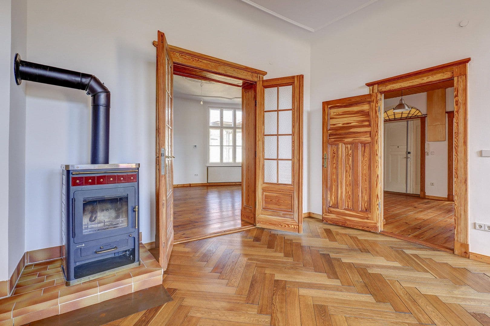 Predaj bytu 4-izbový 146 m², Berlin, Berlín Predaj bytu 4-izbový 146 m², Berlin, Berlín