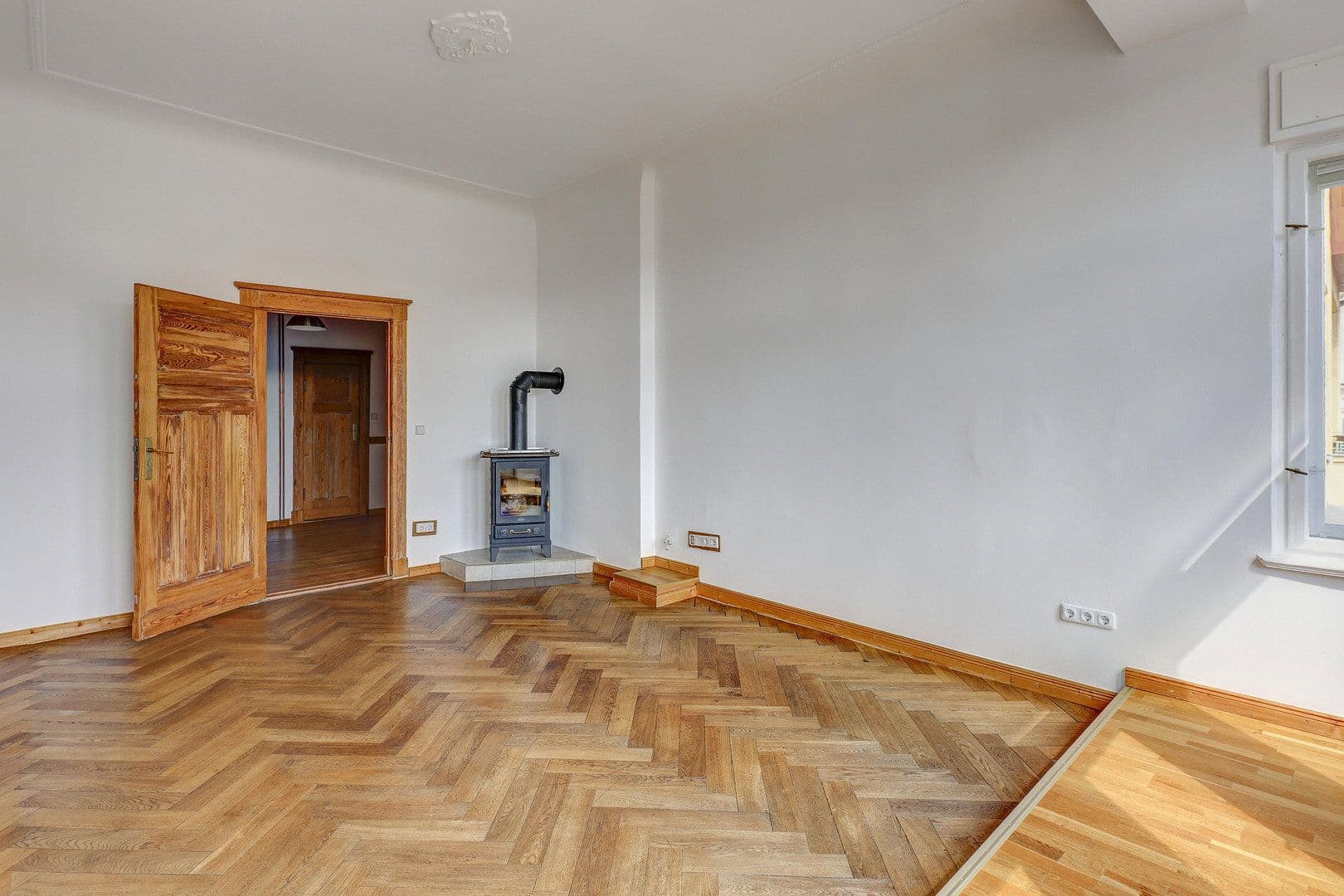 Predaj bytu 4-izbový 146 m², Berlin, Berlín Predaj bytu 4-izbový 146 m², Berlin, Berlín