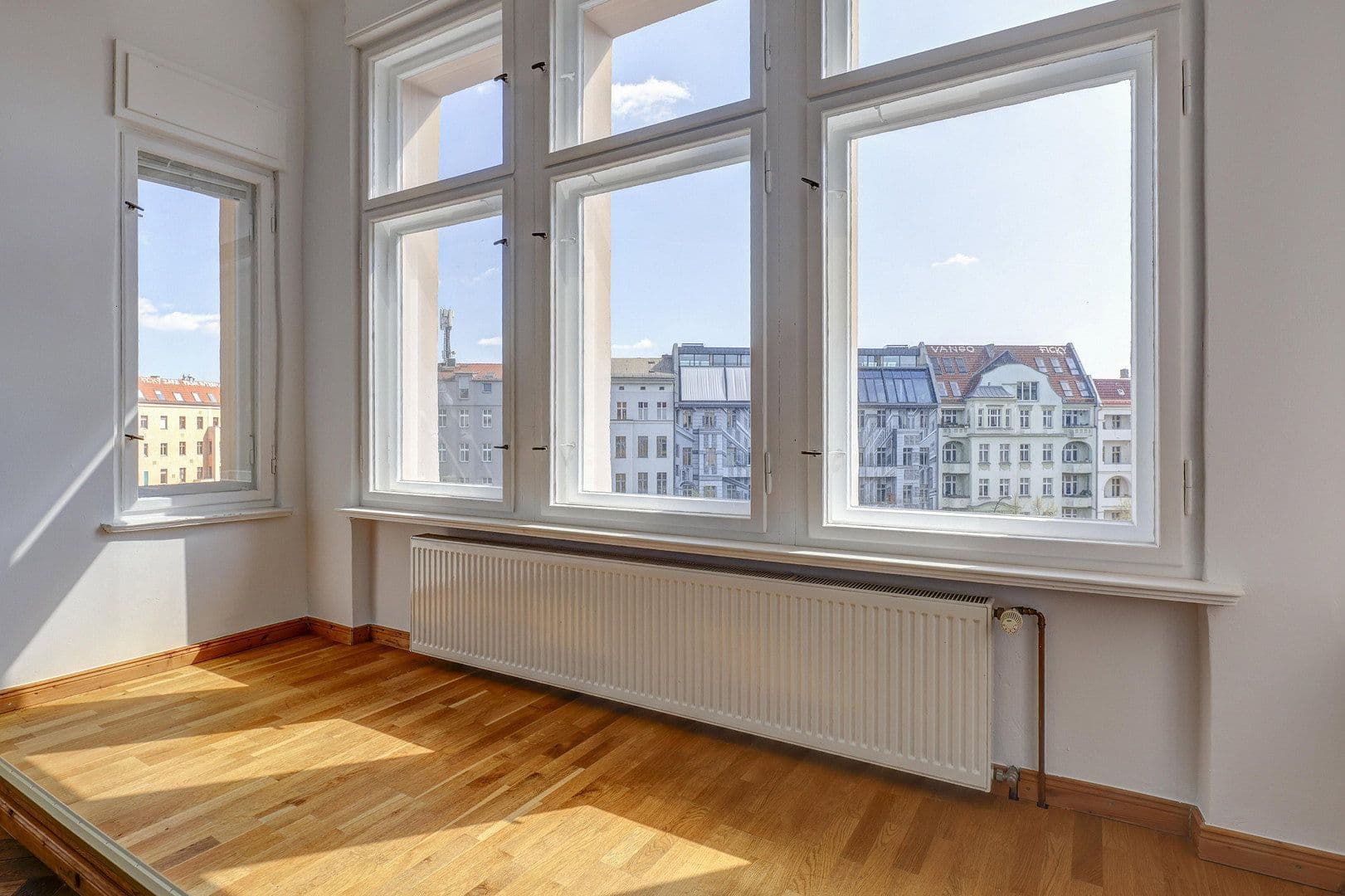 Predaj bytu 4-izbový 146 m², Berlin, Berlín Predaj bytu 4-izbový 146 m², Berlin, Berlín