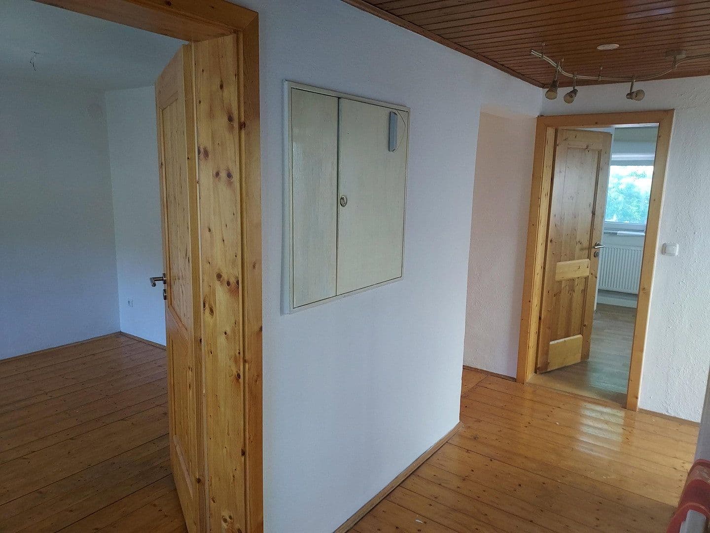 Predaj domu 155 m², pozemek 307 m², St.-Veiter-Str. 25, Neumarkt-St. Veit, Bavorsko Predaj domu 155 m², pozemek 307 m², St.-Veiter-Str. 25, Neumarkt-St. Veit, Bavorsko