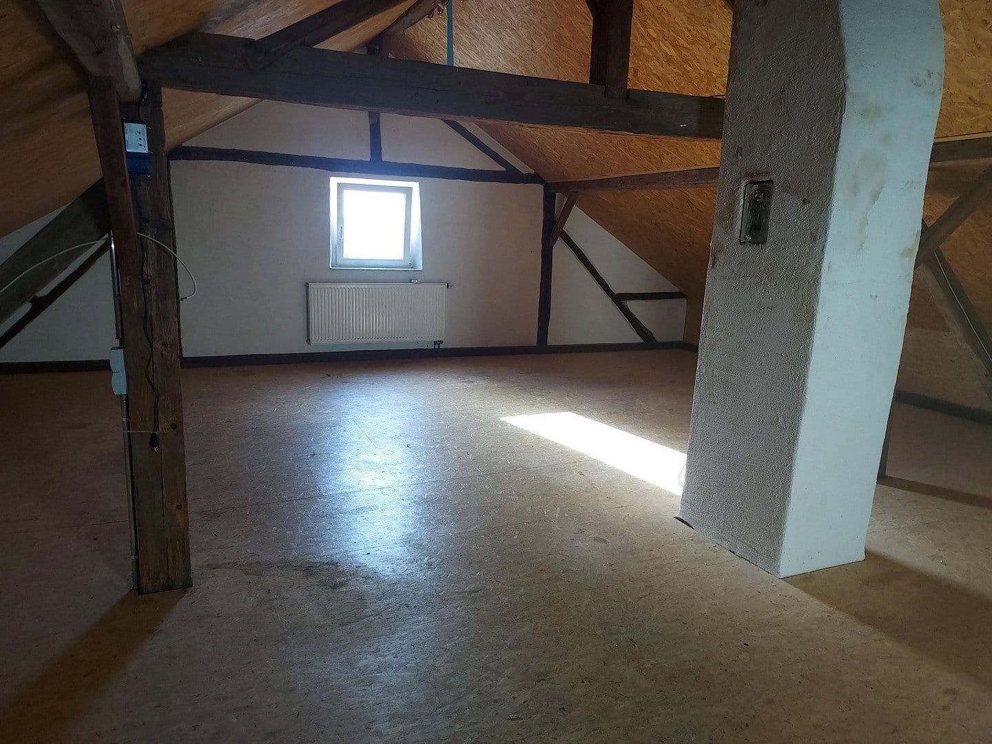 Predaj domu 155 m², pozemek 307 m², St.-Veiter-Str. 25, Neumarkt-St. Veit, Bavorsko Predaj domu 155 m², pozemek 307 m², St.-Veiter-Str. 25, Neumarkt-St. Veit, Bavorsko