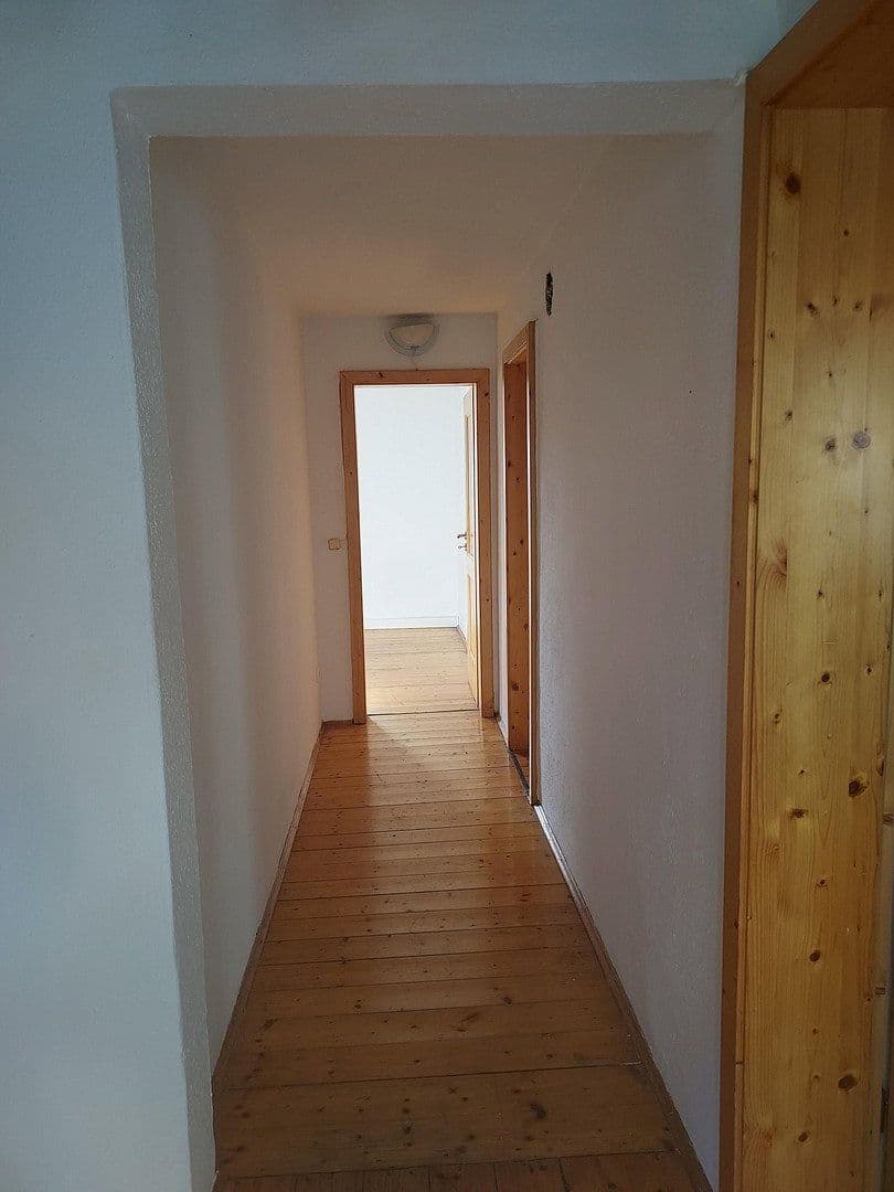 Predaj domu 155 m², pozemek 307 m², St.-Veiter-Str. 25, Neumarkt-St. Veit, Bavorsko Predaj domu 155 m², pozemek 307 m², St.-Veiter-Str. 25, Neumarkt-St. Veit, Bavorsko