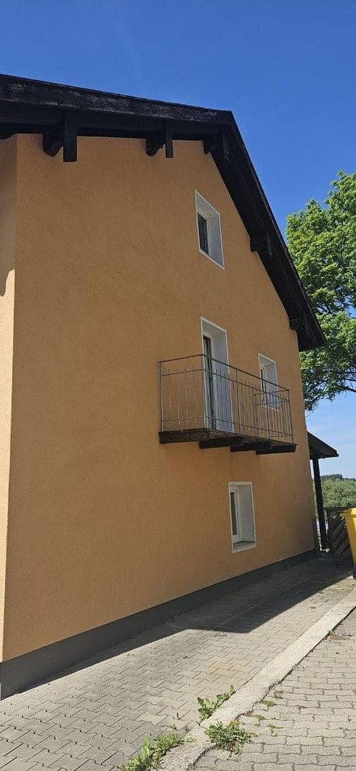 Predaj domu 155 m², pozemek 307 m², St.-Veiter-Str. 25, Neumarkt-St. Veit, Bavorsko Predaj domu 155 m², pozemek 307 m², St.-Veiter-Str. 25, Neumarkt-St. Veit, Bavorsko