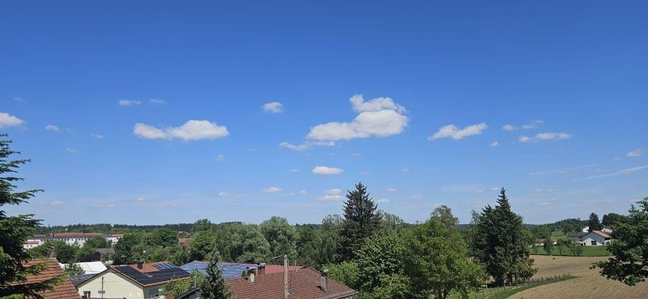 Predaj domu 155 m², pozemek 307 m², St.-Veiter-Str. 25, Neumarkt-St. Veit, Bavorsko Predaj domu 155 m², pozemek 307 m², St.-Veiter-Str. 25, Neumarkt-St. Veit, Bavorsko