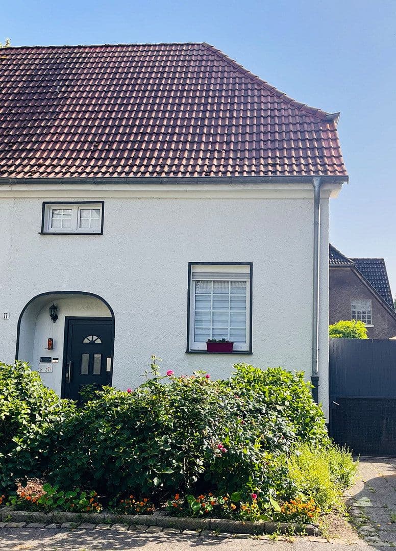 Predaj domu 79 m², pozemek 366 m², Gelsenkirchen, Severné Porýnie - Westfálsko Predaj domu 79 m², pozemek 366 m², Gelsenkirchen, Severné Porýnie - Westfálsko