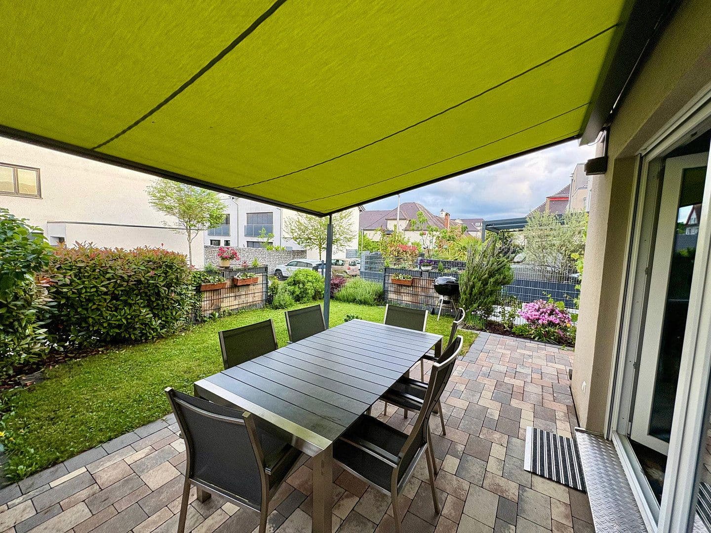 Predaj domu 153 m², pozemek 239 m², Rastatt, Bádensko-Wurttembersko Predaj domu 153 m², pozemek 239 m², Rastatt, Bádensko-Wurttembersko