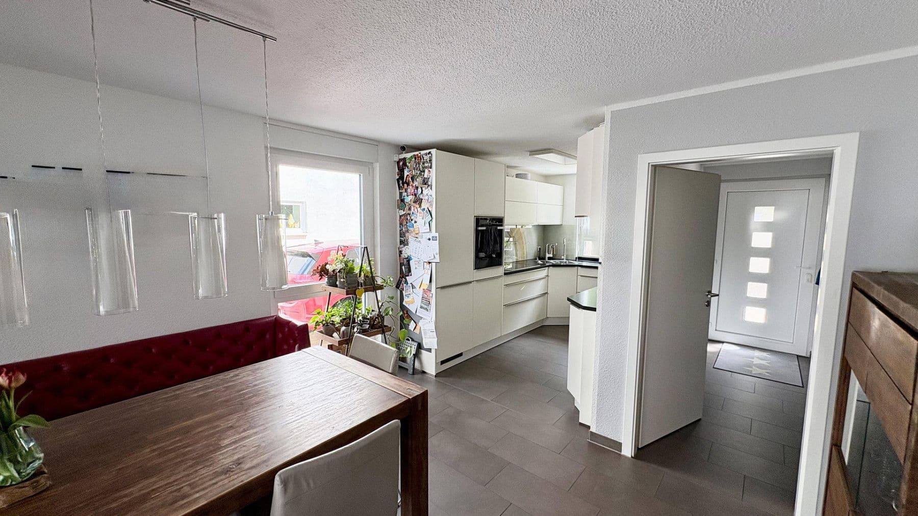 Predaj domu 153 m², pozemek 239 m², Rastatt, Bádensko-Wurttembersko Predaj domu 153 m², pozemek 239 m², Rastatt, Bádensko-Wurttembersko