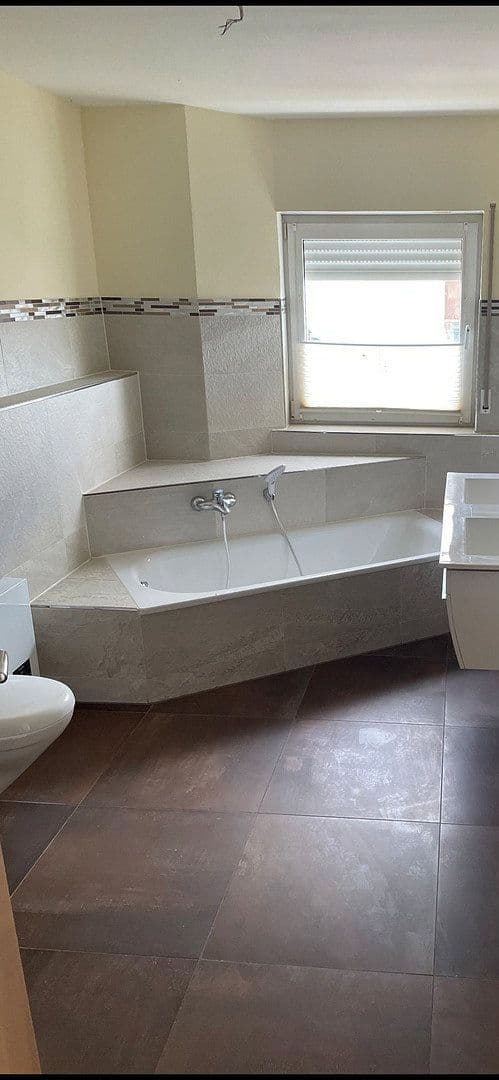 Predaj bytu 5-izbový 148 m², Trier, Porýnie-Falcko Predaj bytu 5-izbový 148 m², Trier, Porýnie-Falcko