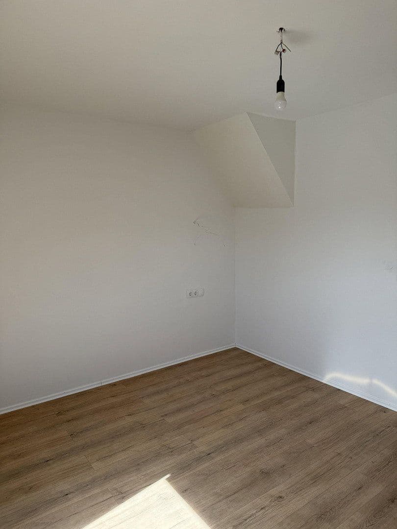 Predaj domu 99 m², pozemek 168 m², Delmenhorst, Dolné Sasko Predaj domu 99 m², pozemek 168 m², Delmenhorst, Dolné Sasko