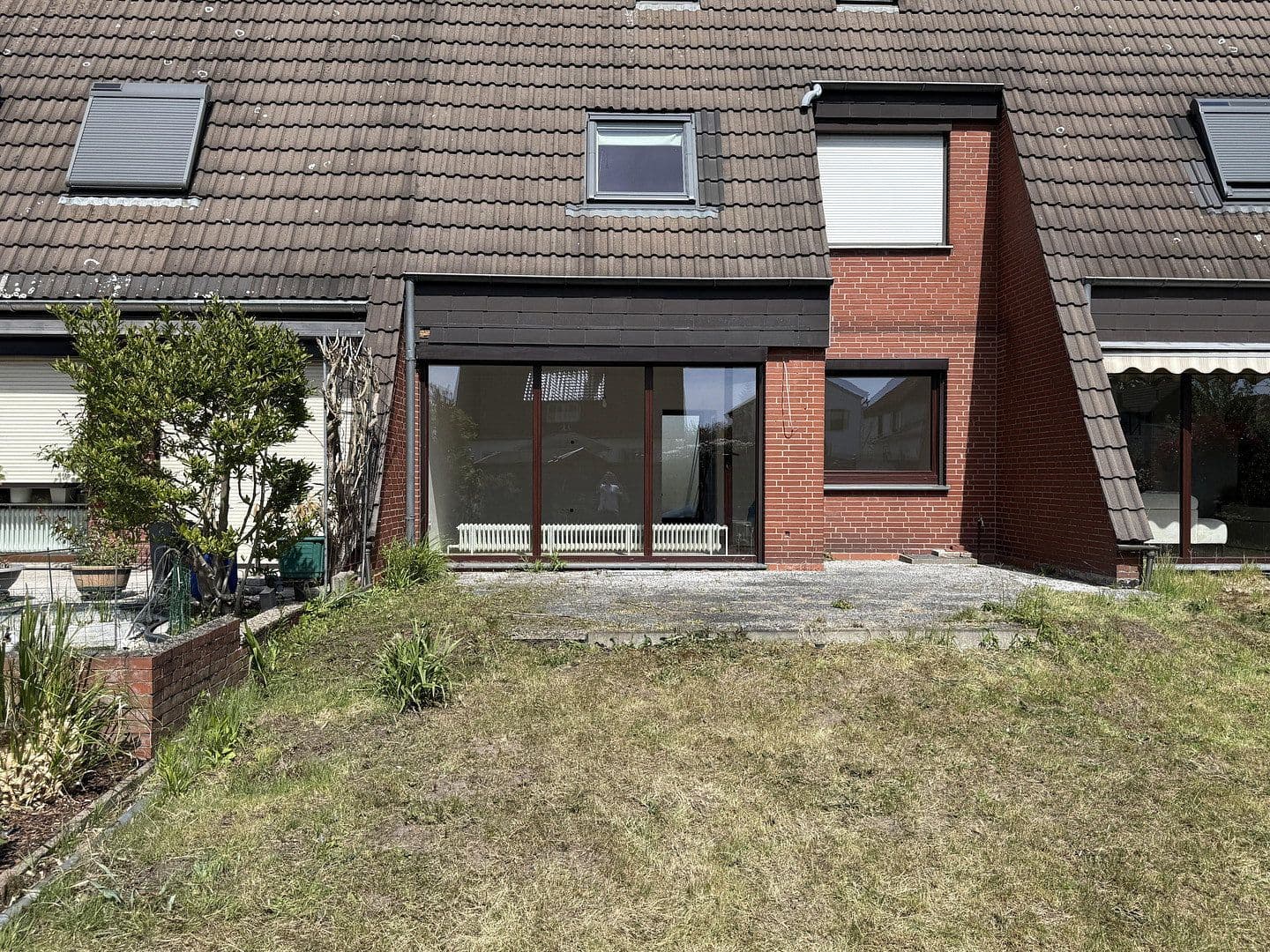 Predaj domu 99 m², pozemek 168 m², Delmenhorst, Dolné Sasko Predaj domu 99 m², pozemek 168 m², Delmenhorst, Dolné Sasko