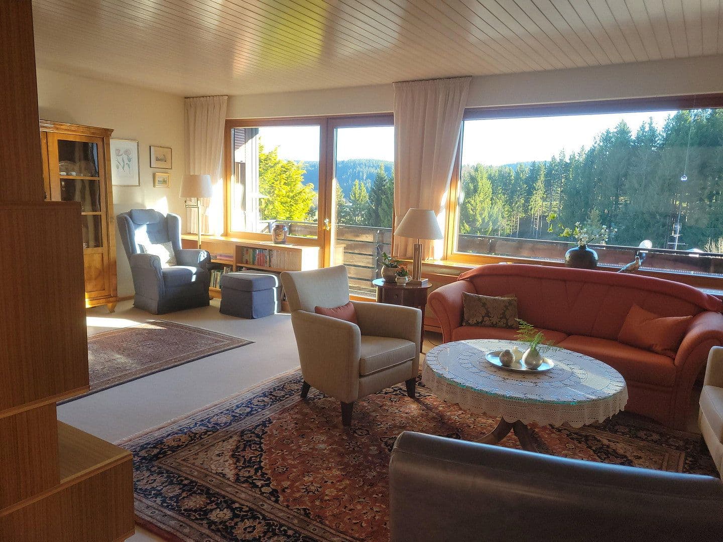 Predaj domu 165 m², pozemek 1.275 m², Furtwangen im Schwarzwald, Bádensko-Wurttembersko Predaj domu 165 m², pozemek 1.275 m², Furtwangen im Schwarzwald, Bádensko-Wurttembersko