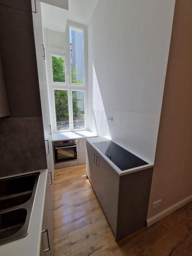 Prenájom bytu 1-izbový 40 m², Giesebrechtstraße 5, Berlin, Berlín Prenájom bytu 1-izbový 40 m², Giesebrechtstraße 5, Berlin, Berlín