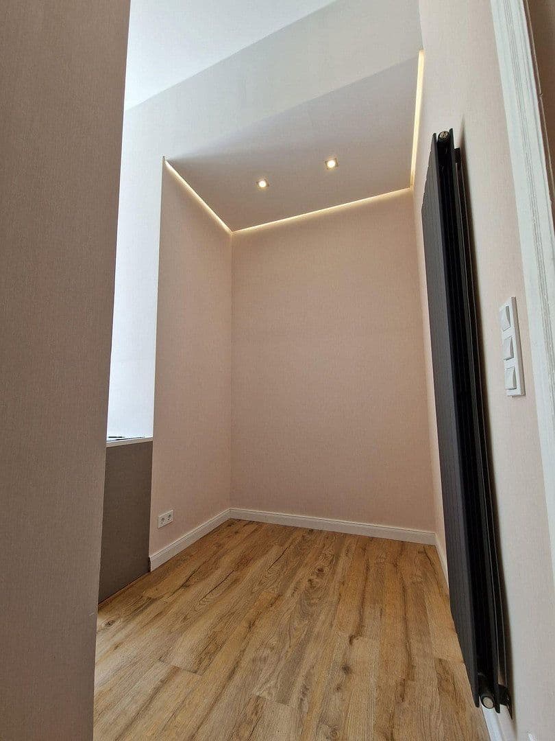 Prenájom bytu 1-izbový 40 m², Giesebrechtstraße 5, Berlin, Berlín Prenájom bytu 1-izbový 40 m², Giesebrechtstraße 5, Berlin, Berlín