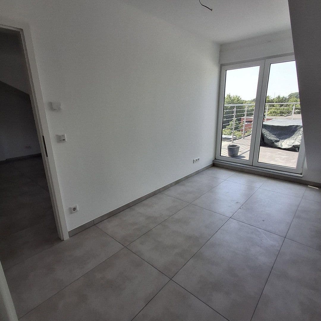 Prenájom bytu 3-izbový 64 m², Berliner Str. 911, Köln, Severné Porýnie - Westfálsko Prenájom bytu 3-izbový 64 m², Berliner Str. 911, Köln, Severné Porýnie - Westfálsko