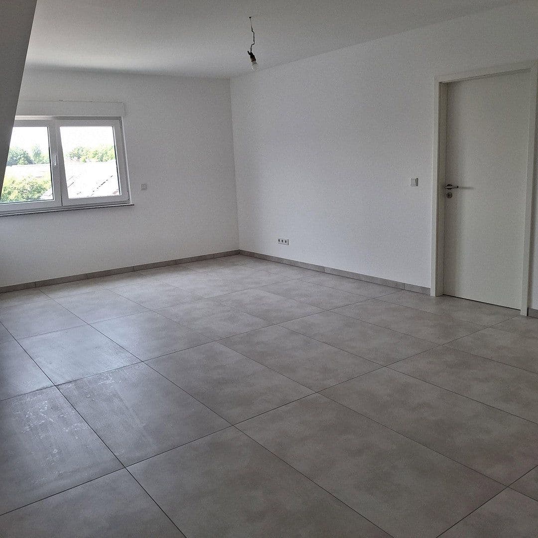 Prenájom bytu 3-izbový 64 m², Berliner Str. 911, Köln, Severné Porýnie - Westfálsko Prenájom bytu 3-izbový 64 m², Berliner Str. 911, Köln, Severné Porýnie - Westfálsko