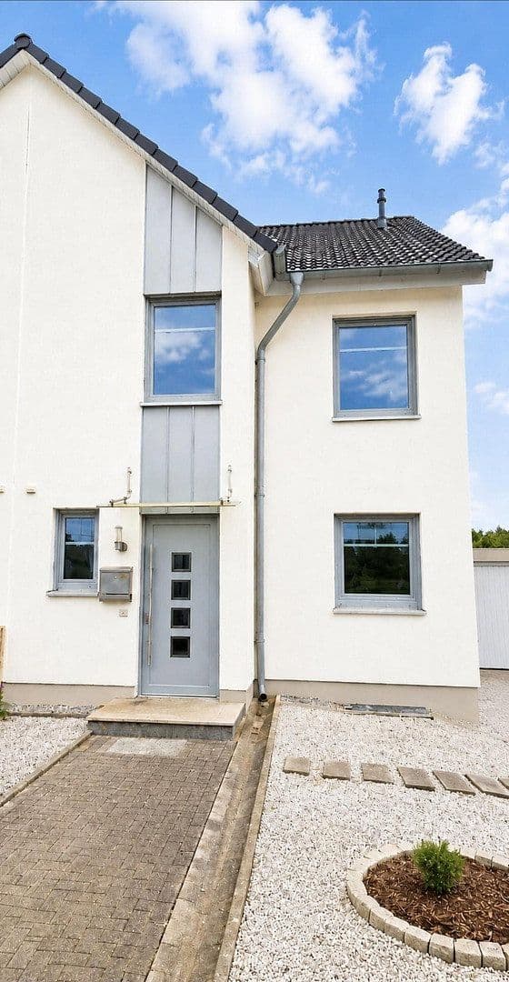 Prenájom domu 140 m², pozemek 270 m², Mülheim an der Ruhr, Severné Porýnie - Westfálsko Prenájom domu 140 m², pozemek 270 m², Mülheim an der Ruhr, Severné Porýnie - Westfálsko