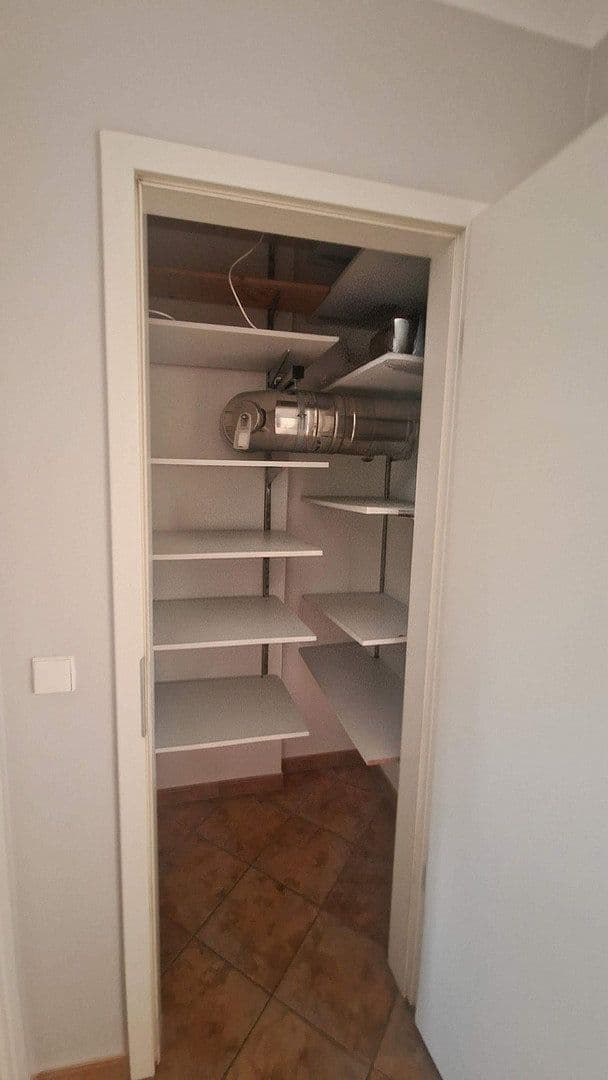 Predaj bytu 4-izbový 128 m², Berlin, Berlín Predaj bytu 4-izbový 128 m², Berlin, Berlín
