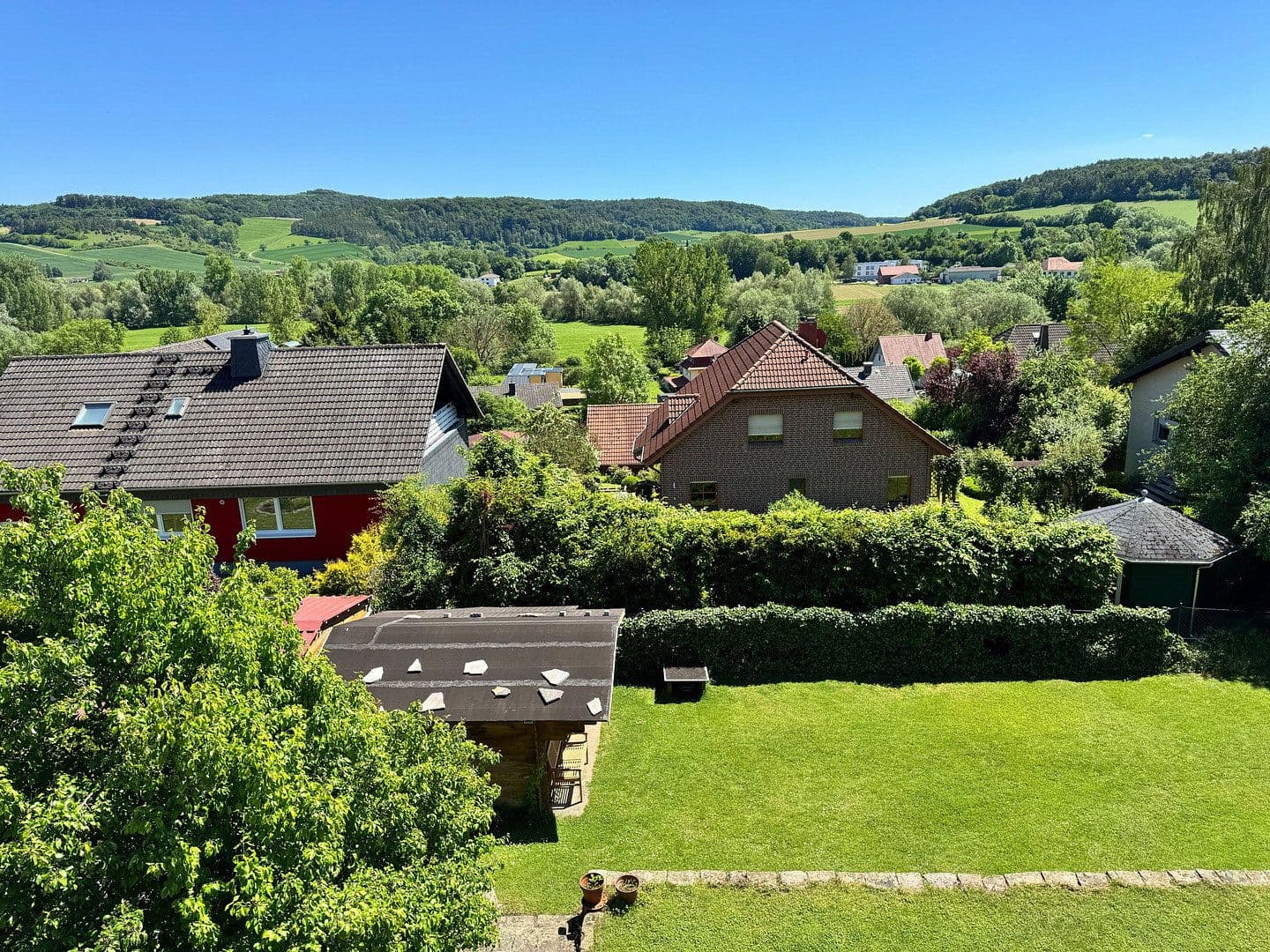 Predaj domu 200 m², pozemok 696 m², Liebenau, Hesensko Predaj domu 200 m², pozemok 696 m², Liebenau, Hesensko