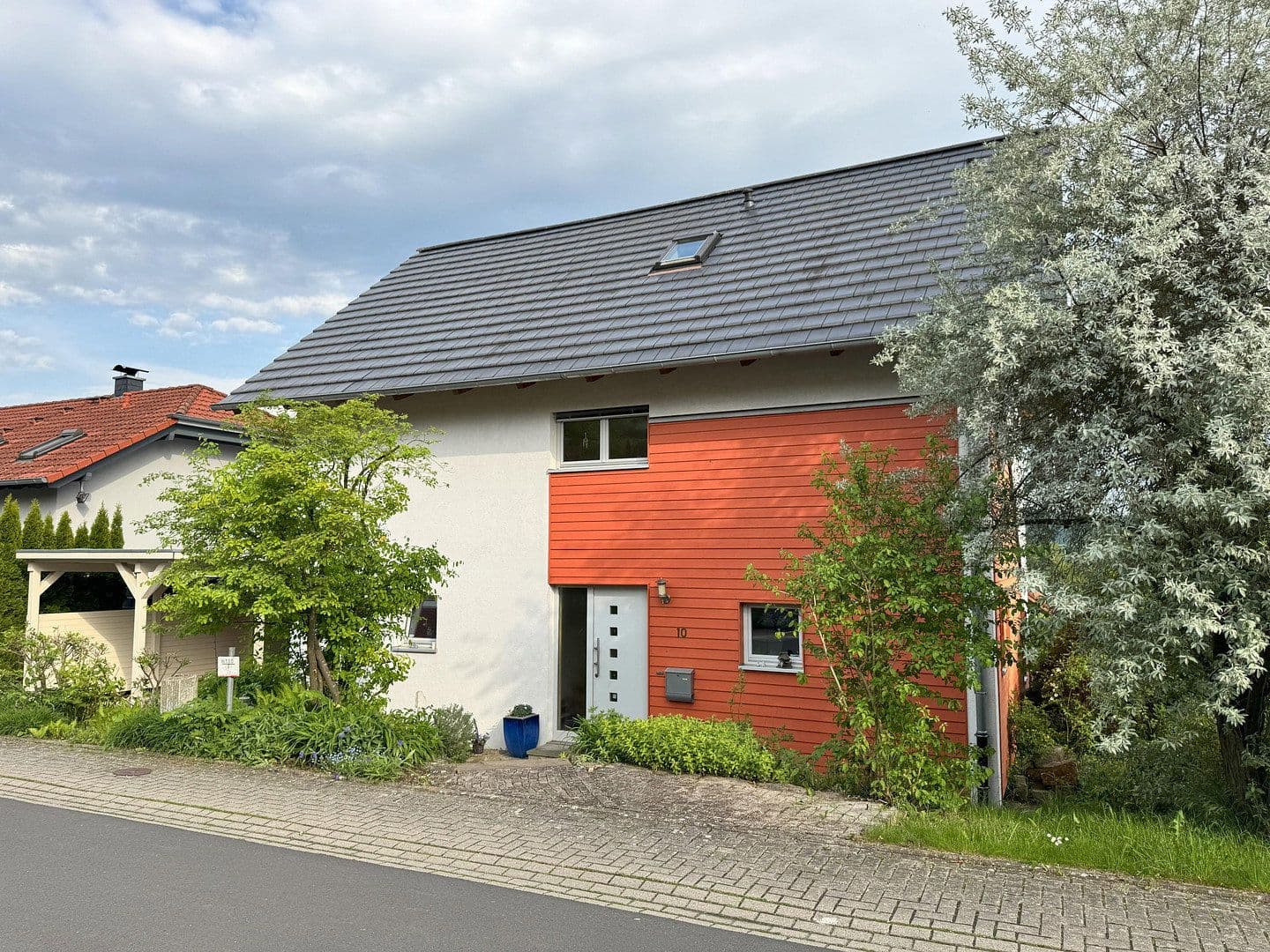 Predaj domu 174 m², pozemek 696 m², Liebenau, Hesensko Predaj domu 174 m², pozemek 696 m², Liebenau, Hesensko