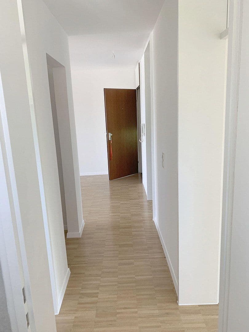 Prenájom bytu 3-izbový 80 m², Krummenackerstraße 0, Esslingen am Neckar, Bádensko-Wurttembersko Prenájom bytu 3-izbový 80 m², Krummenackerstraße 0, Esslingen am Neckar, Bádensko-Wurttembersko