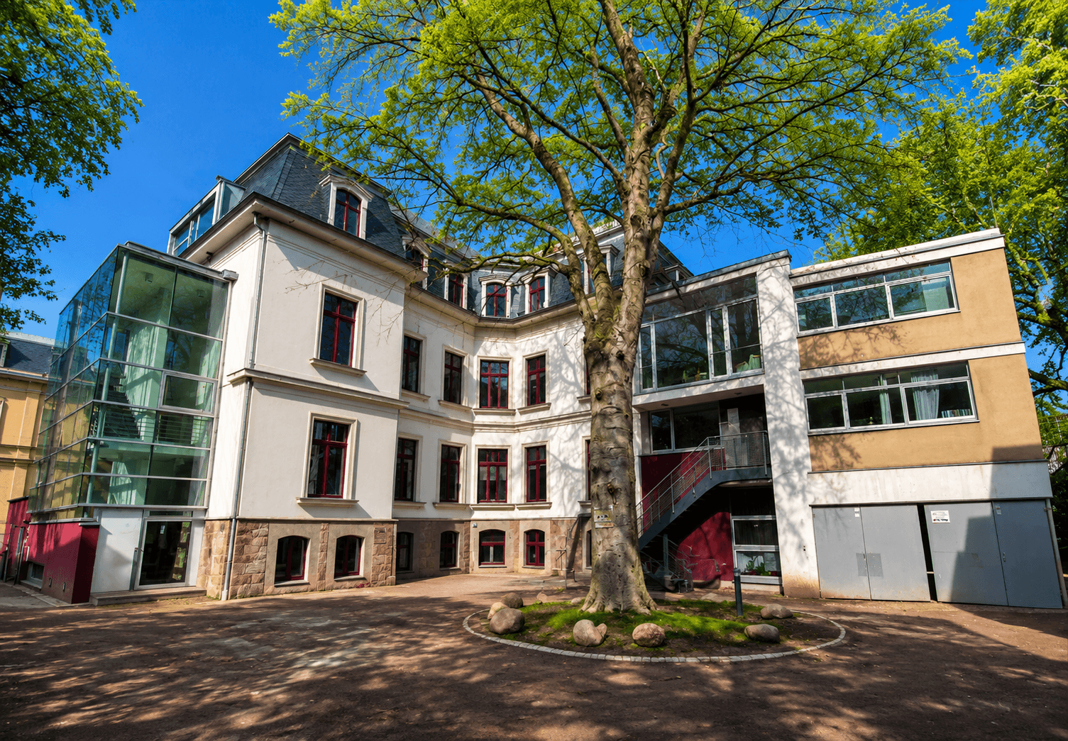 Predaj domu 1.722 m², pozemek 1.303 m², Pfaffendorfer Straße 26, Leipzig, Sasko Predaj domu 1.722 m², pozemek 1.303 m², Pfaffendorfer Straße 26, Leipzig, Sasko