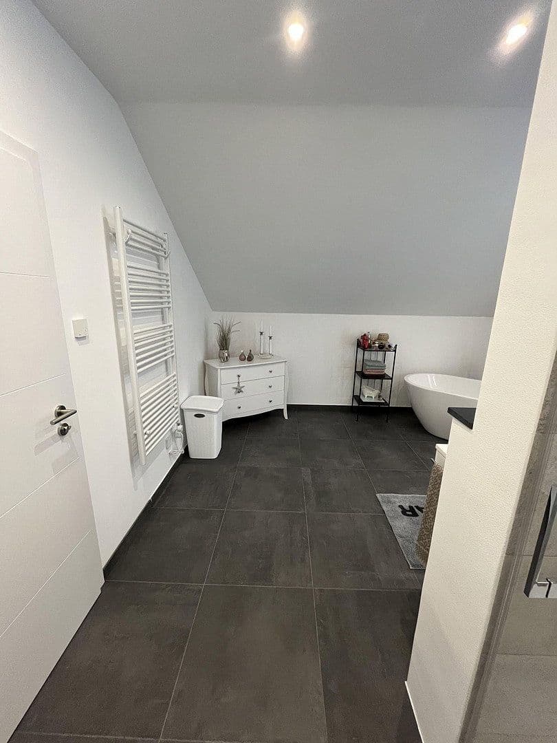 Predaj domu 180 m², pozemek 608 m², Velbert, Severné Porýnie - Westfálsko Predaj domu 180 m², pozemek 608 m², Velbert, Severné Porýnie - Westfálsko