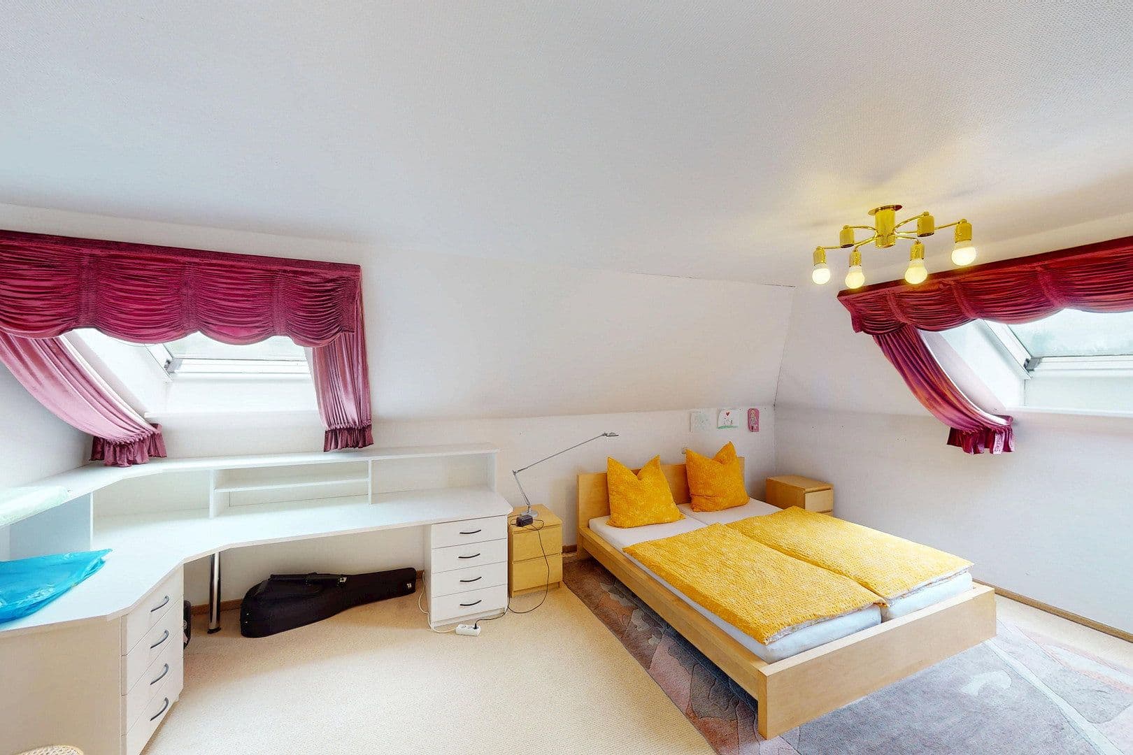 Predaj domu 316 m², pozemek 1.100 m², Günzburg, Bavorsko Predaj domu 316 m², pozemek 1.100 m², Günzburg, Bavorsko